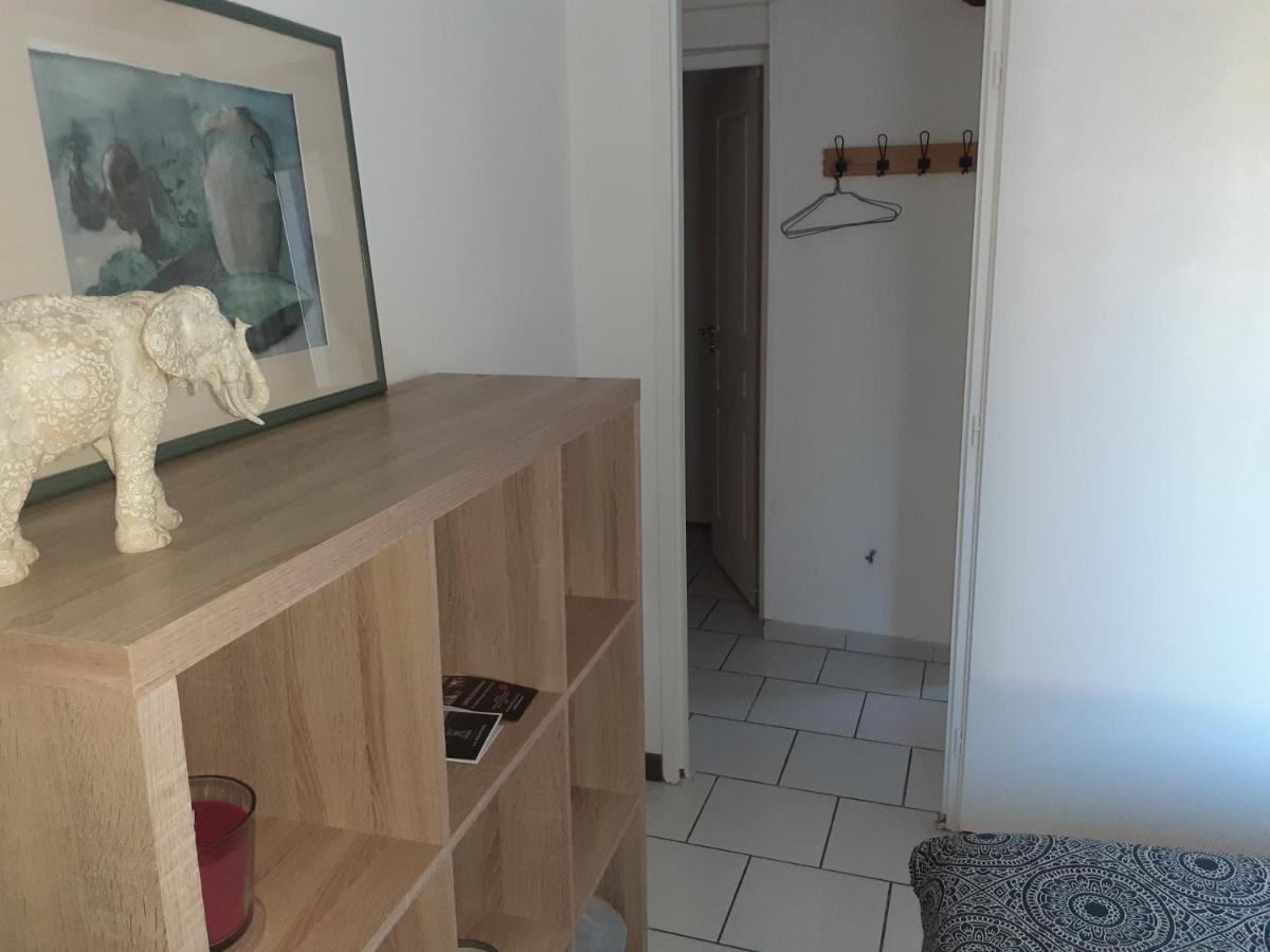 Bed and Breakfast Chez Jeanfi Fronsac  Esterno foto