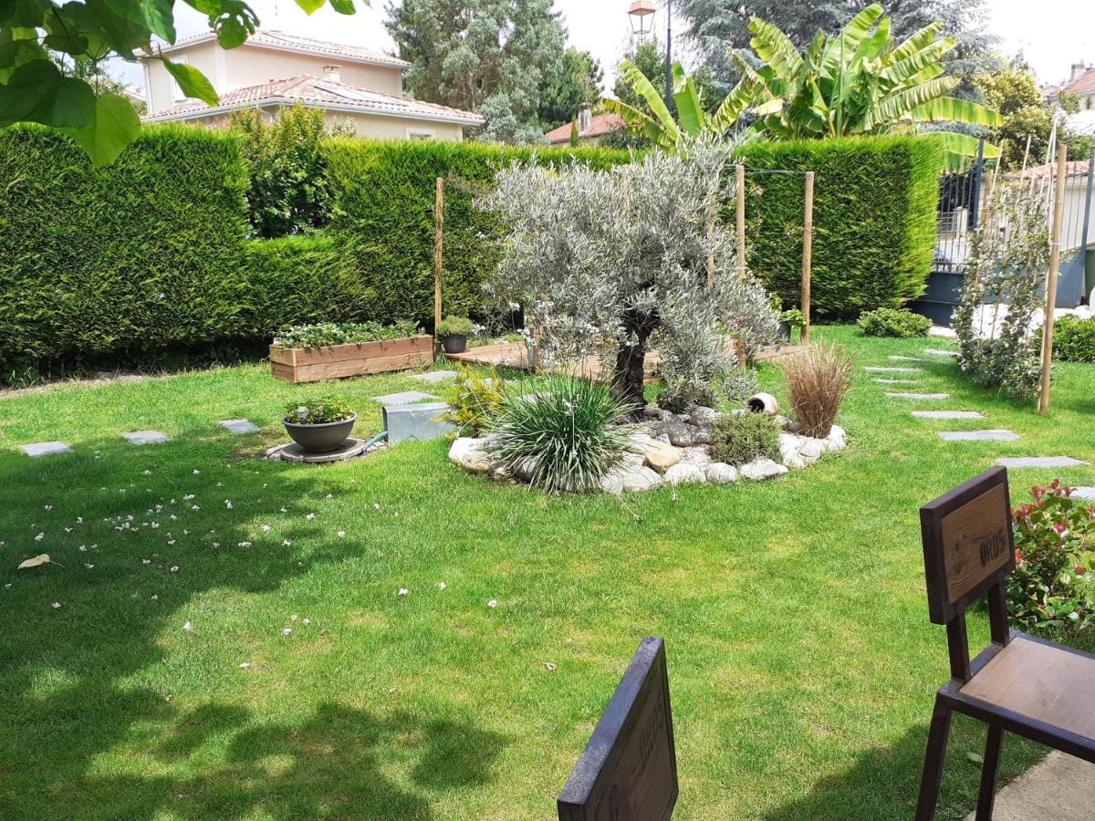 Bed and Breakfast Chez Jeanfi Fronsac  Esterno foto