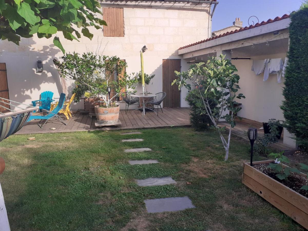 Bed and Breakfast Chez Jeanfi Fronsac  Esterno foto